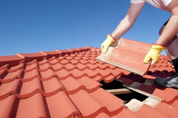 Why Homeowners Trust AAA Midwest Roofing Experts